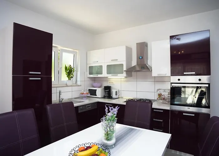 With Parking Space - 18809 Appartement