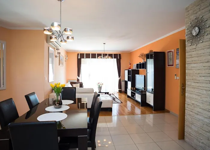 Appartement With Parking Space - 18809 *
