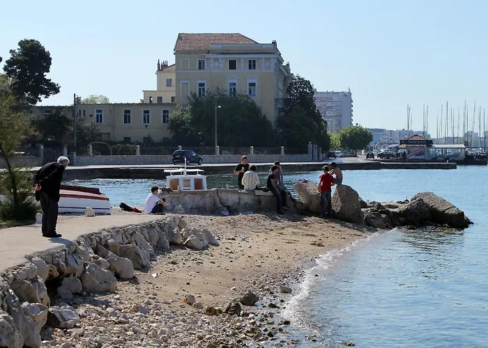 With Parking Space - 18809 דירה זאדאר