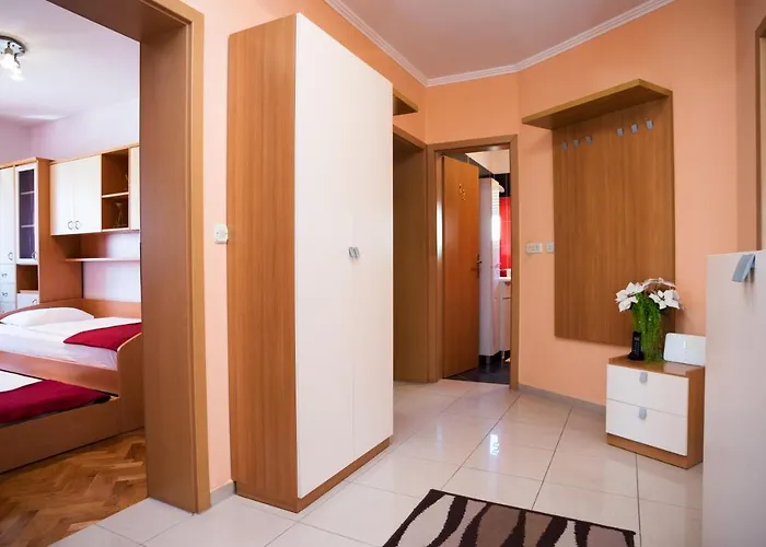 With Parking Space - 18809 شقة